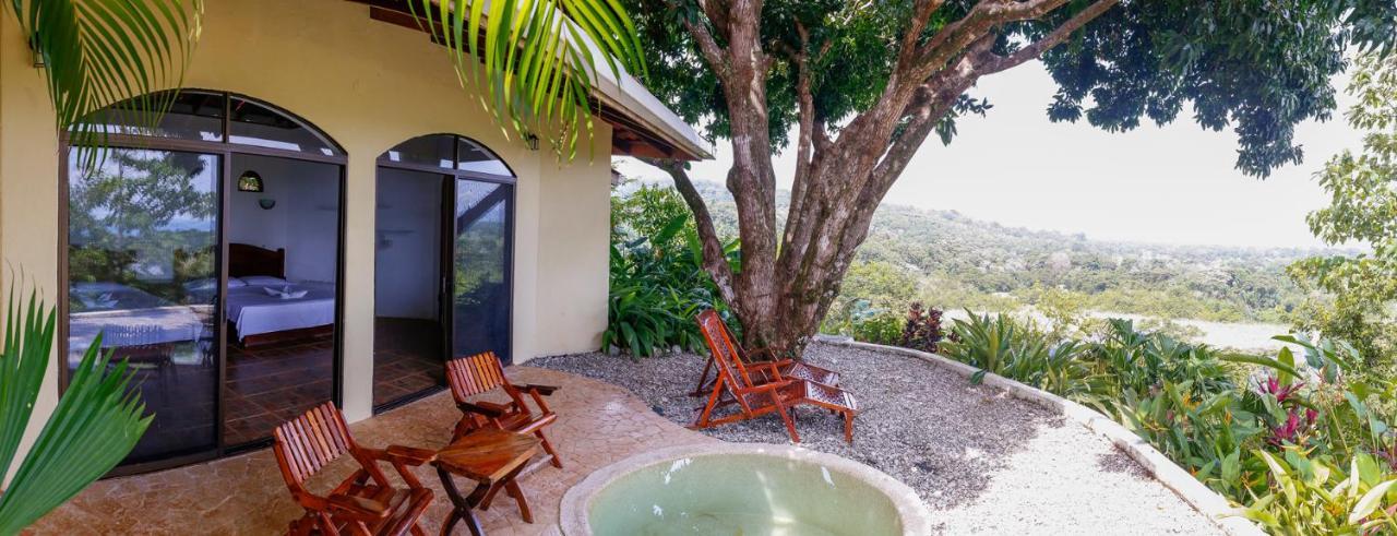 Lagunavista Villas Carate Luaran gambar