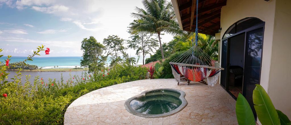 Lagunavista Villas Carate Luaran gambar