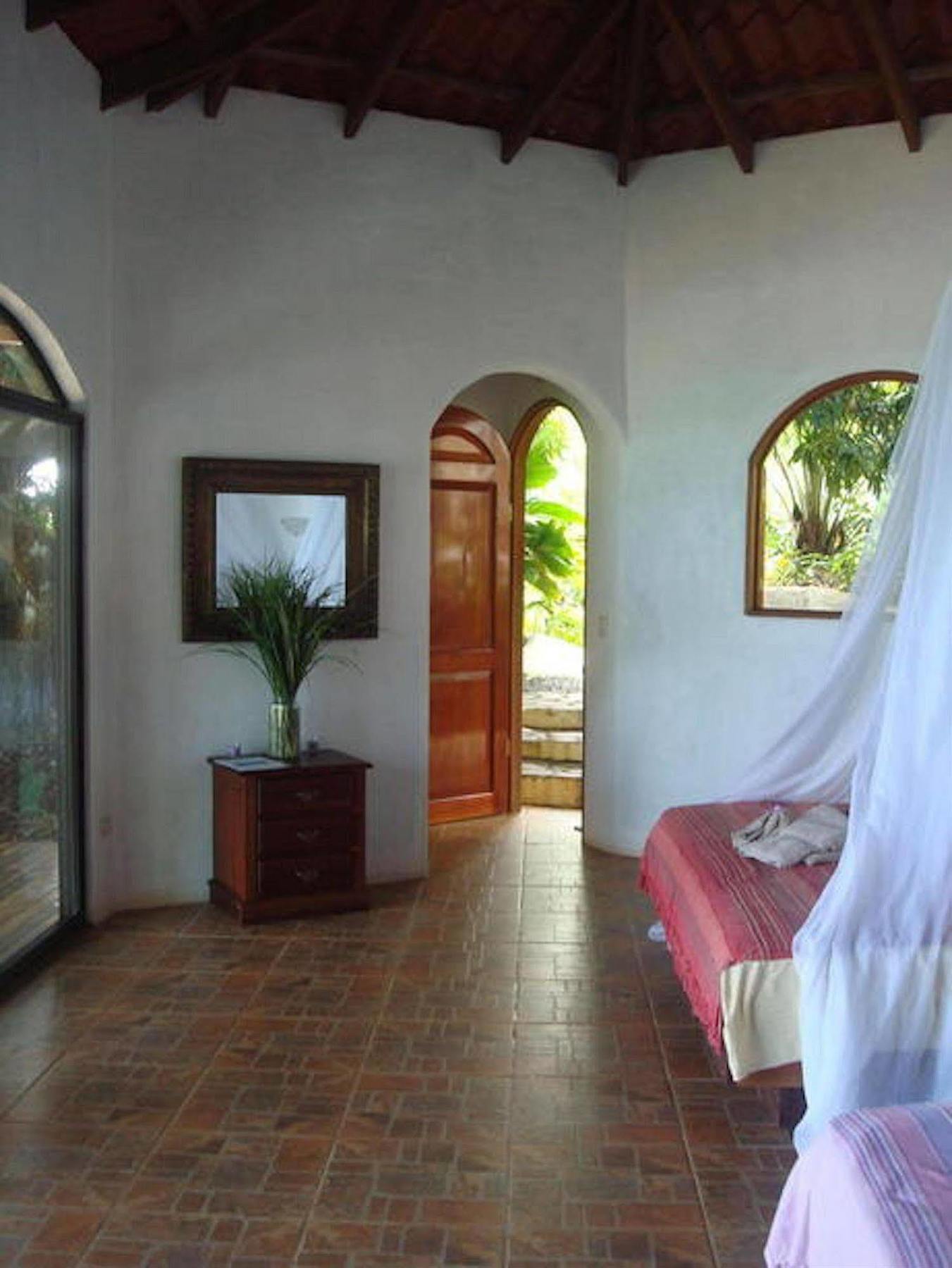 Lagunavista Villas Carate Luaran gambar
