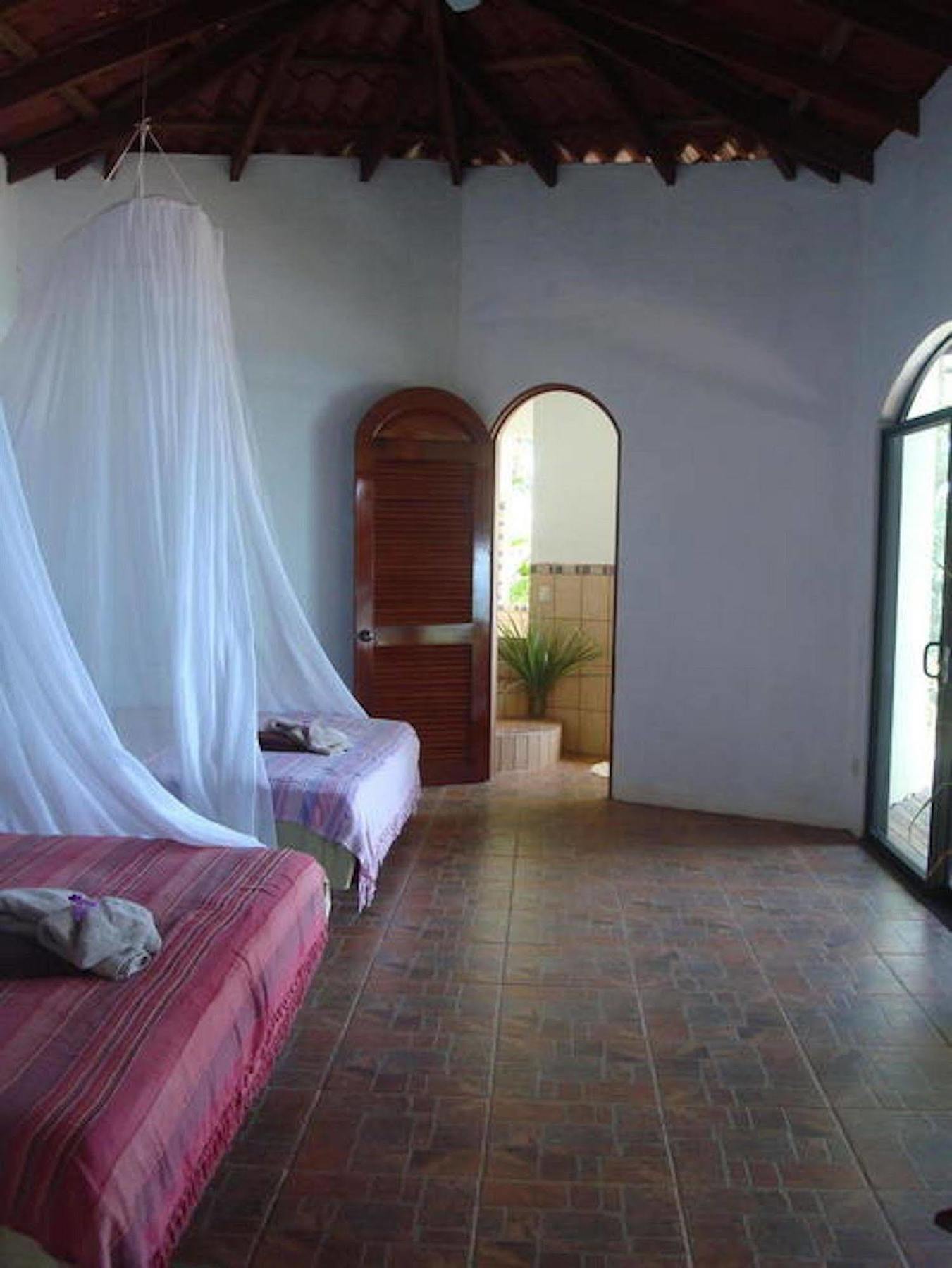 Lagunavista Villas Carate Luaran gambar