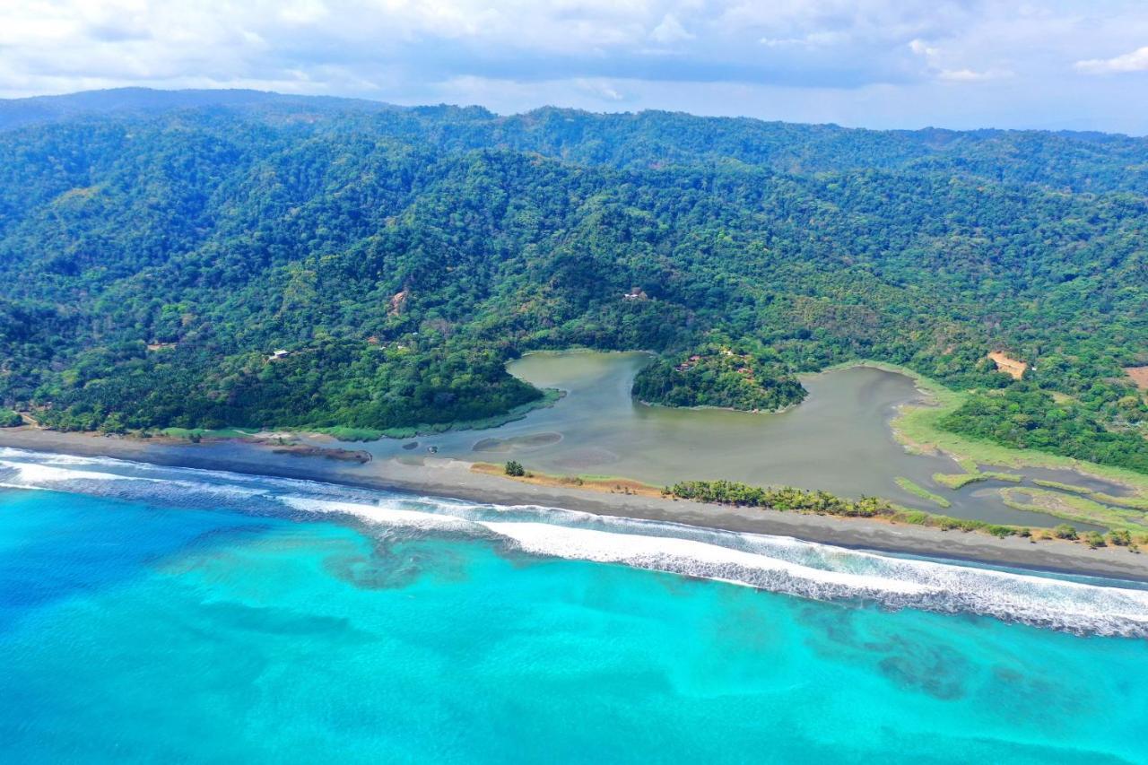 Lagunavista Villas Carate Luaran gambar